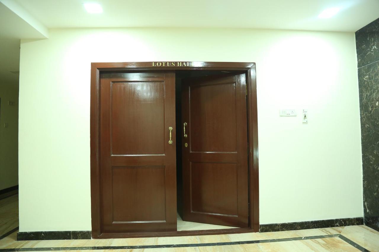 Hotel Sera Grand Čennai Exteriér fotografie